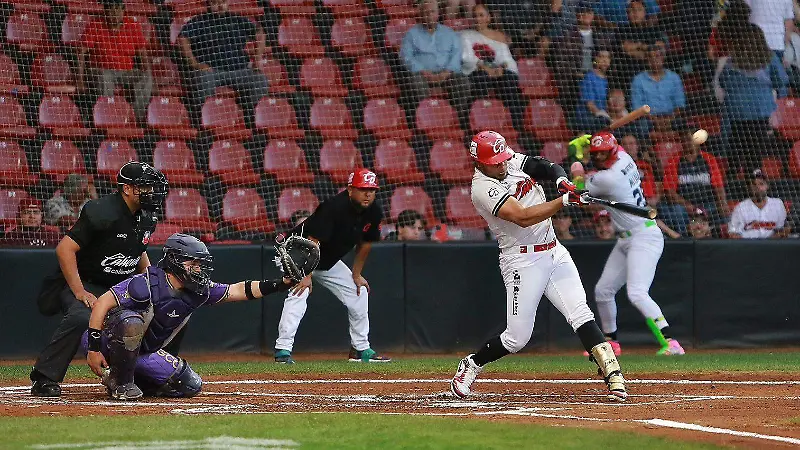 Partido de beisbol del equipo Caliente de Durango 